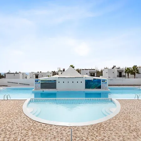 Home2book Sunny Retreat & Pool, アパート コスタ・テギセ