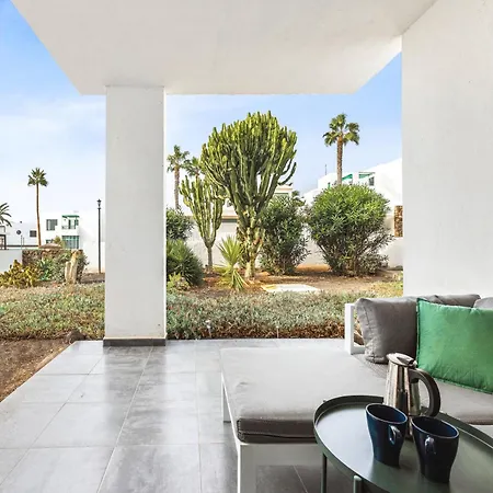 Home2book Sunny Retreat & Pool,